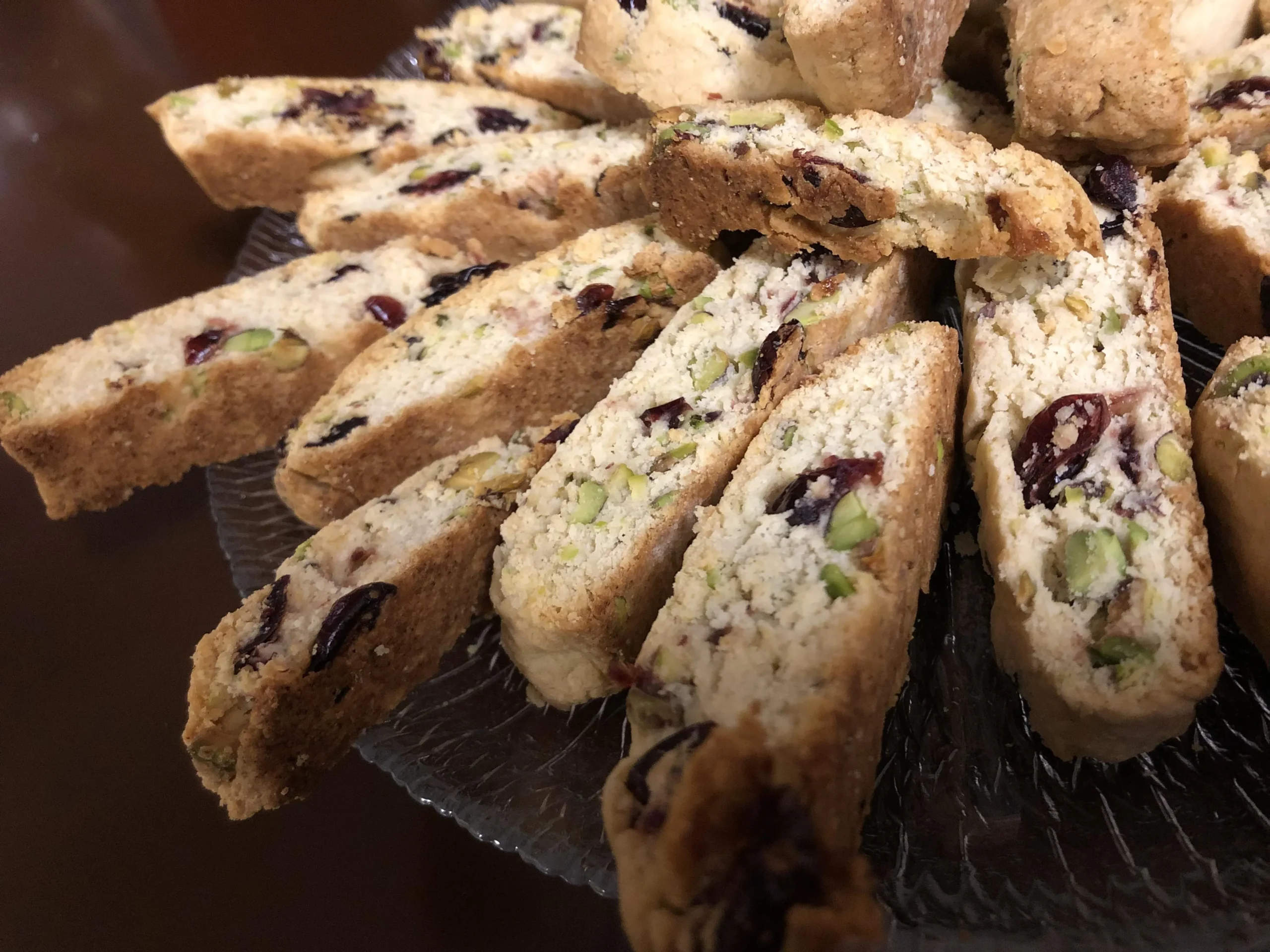 christmas biscotti with cranberries and pistachios