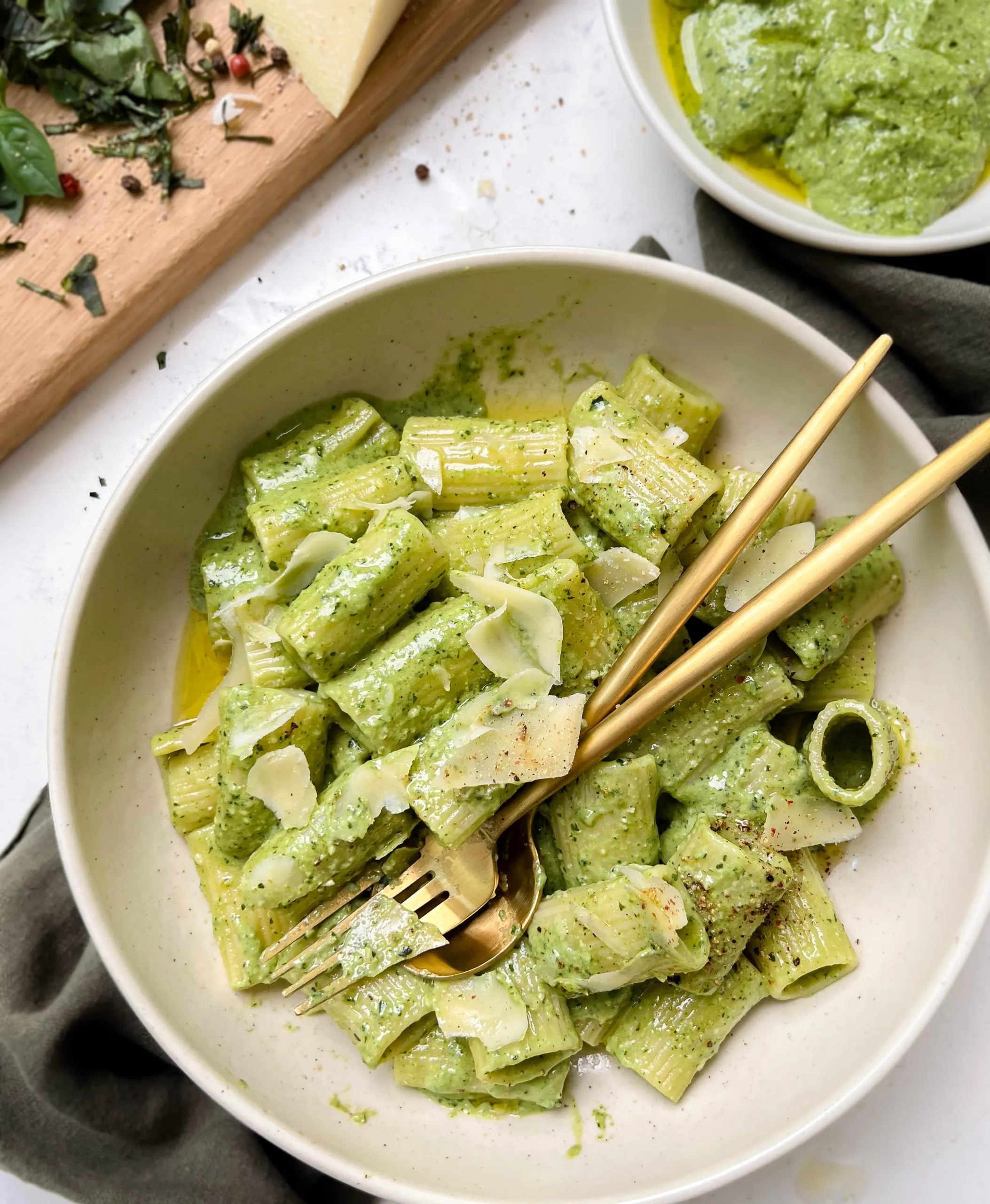 pasta with vegan creamy pepper pesto sauce